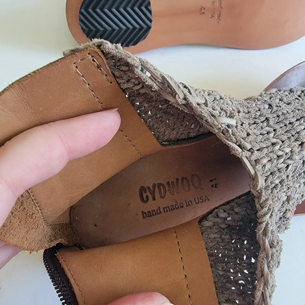 Cydwoq Dion Gray Sweater Woven Sandals Size 41 Boho Artsy Handcrafted in USA - Picture 15 of 16